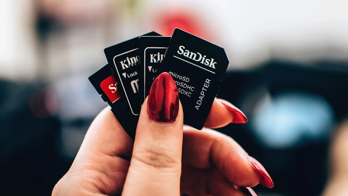 Best SD Card for Dash Cam: The Right Choice for Taxi and PCO Fleets in 2026