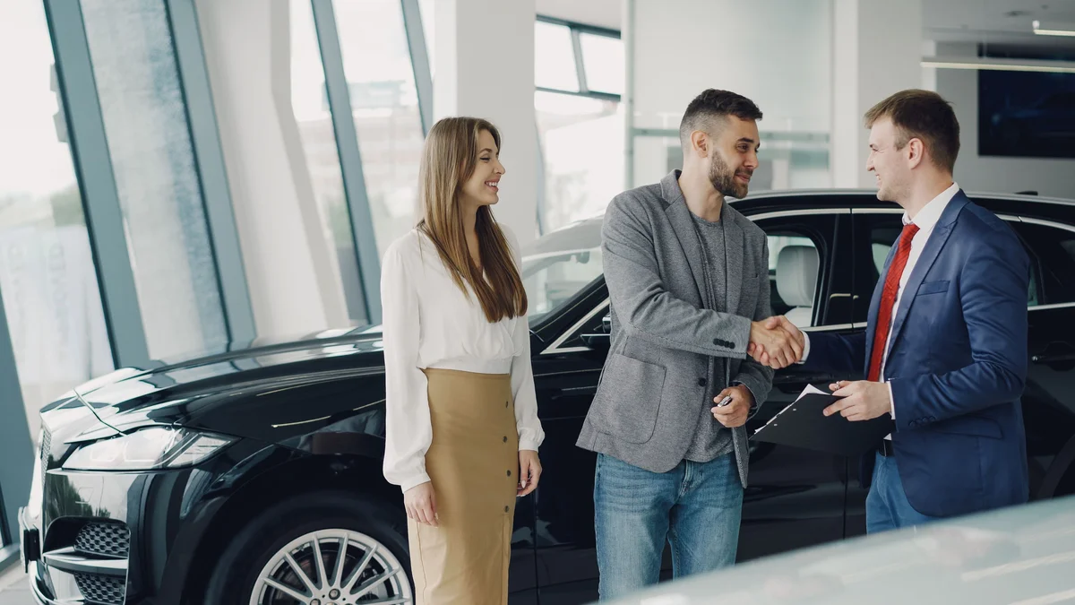 Dealer Onboarding Due Diligence: What Your Credit Check Misses Before You Fund the First Vehicle